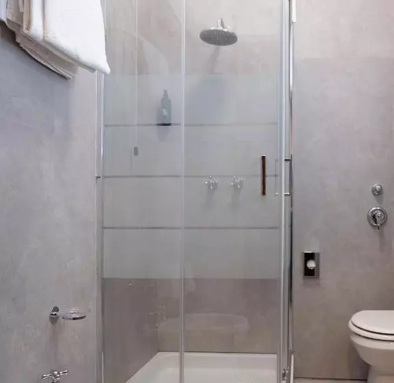 בית מלון כפרי Embassy