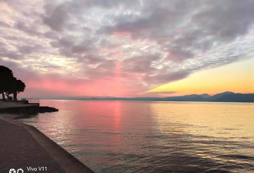 ホテル La Fraderiana