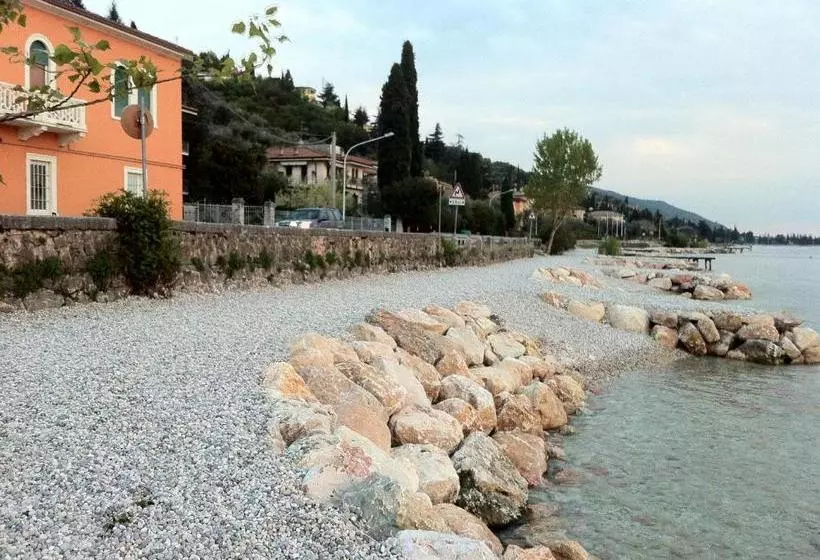 ホテル La Fraderiana