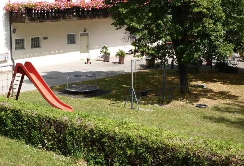 Hotel Gasthof Zum Bartl