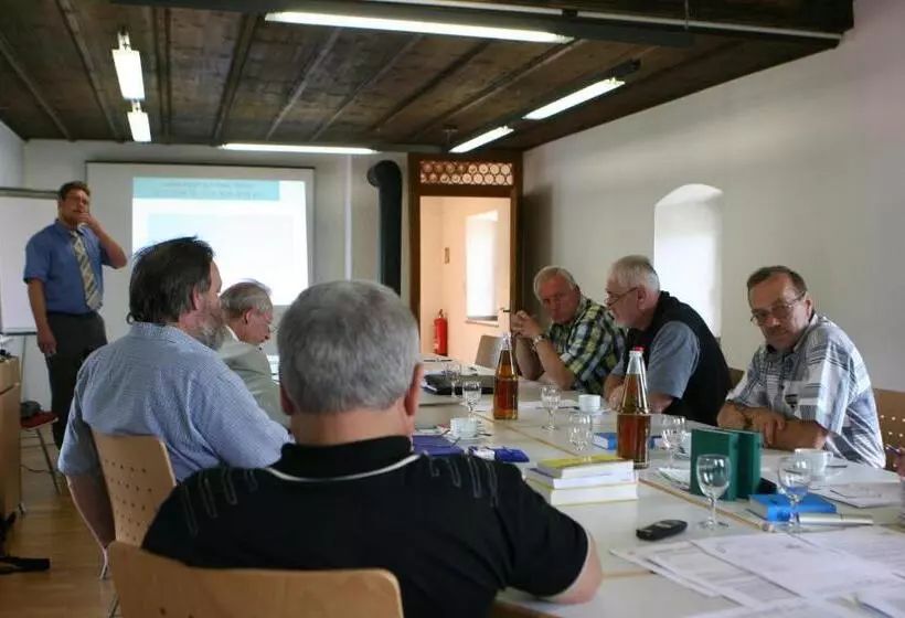 酒店 Hofgut Himmelreich