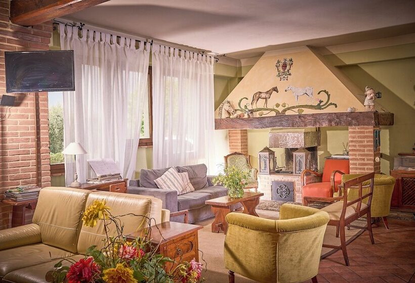 فندق Il Poggio Agriturismo & Resort