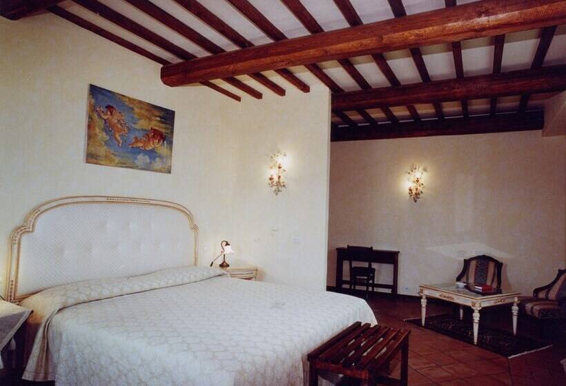 فندق Il Poggio Agriturismo & Resort