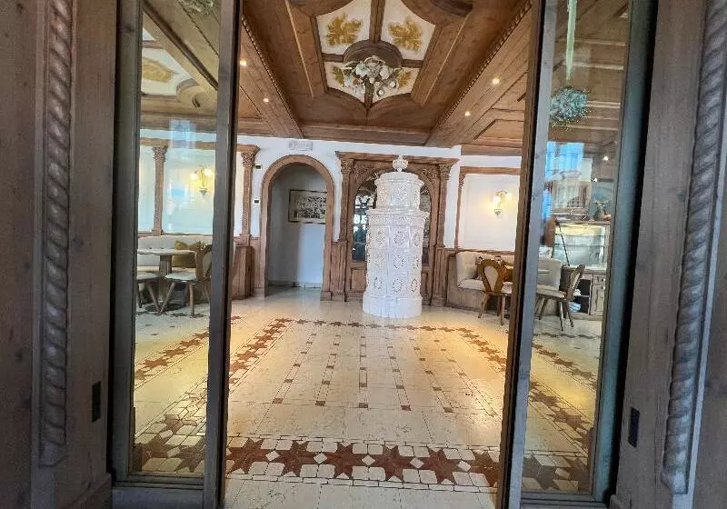 Отель Kaiserkrone Charming Retreat