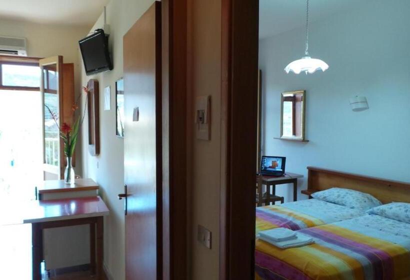 Hotel Pensione 4 Stagioni