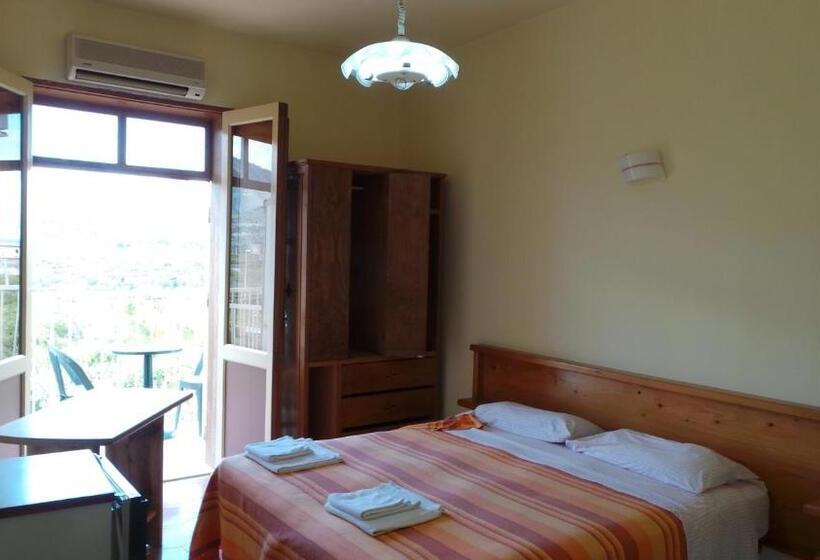 Hotel Pensione 4 Stagioni