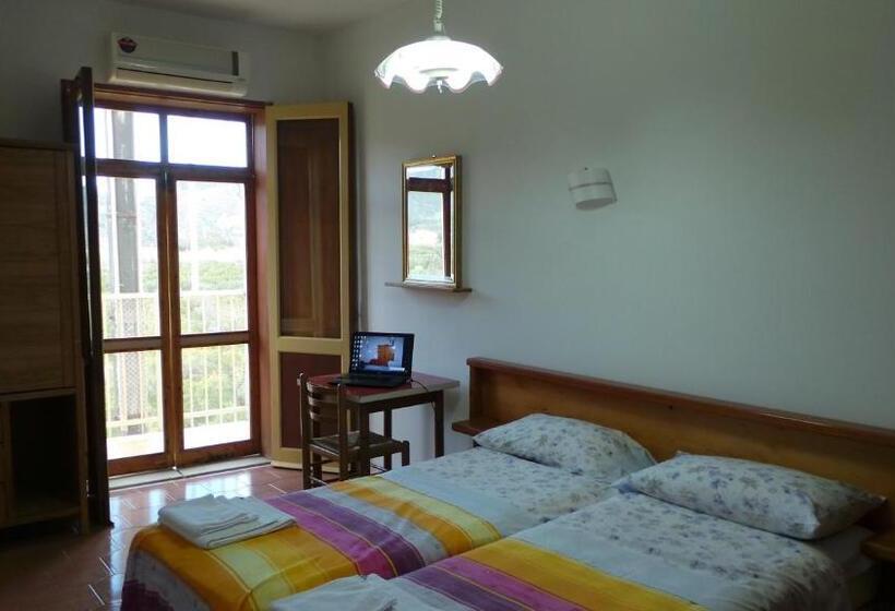 Hotel Pensione 4 Stagioni