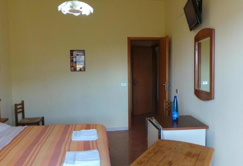 Hotel Pensione 4 Stagioni