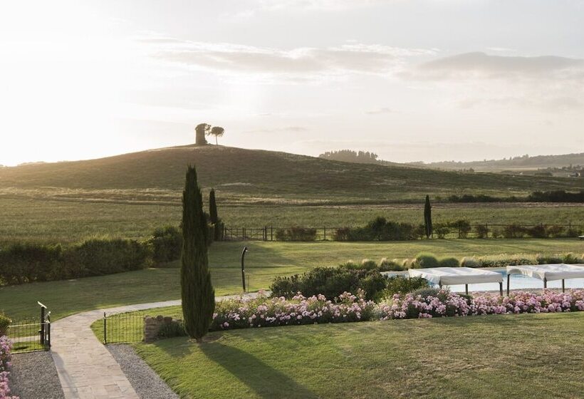 Отель Relais Sant Elena