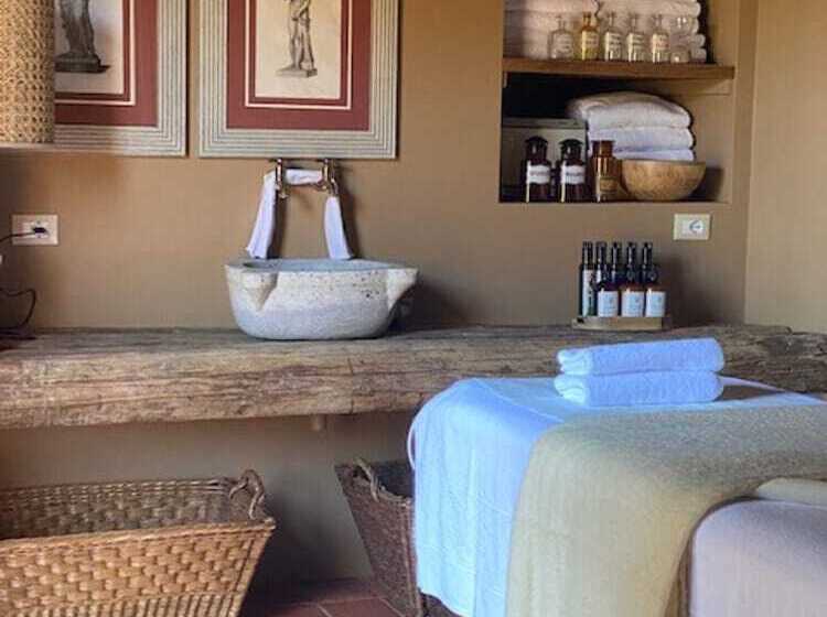 Отель Relais Sant Elena