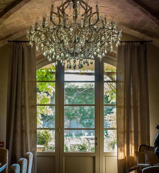 Отель Relais Sant Elena