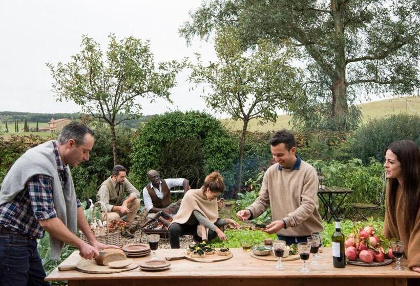 Отель Relais Sant Elena