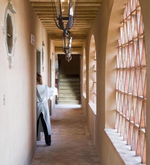 Отель Relais Sant Elena