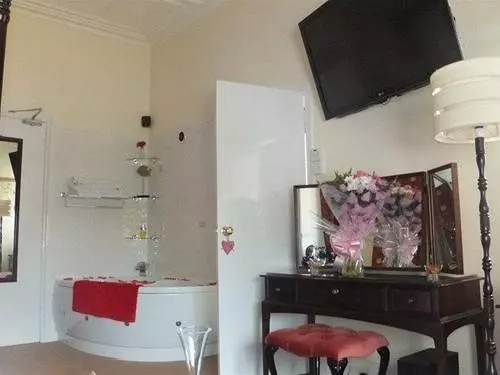 Отель The Westfield