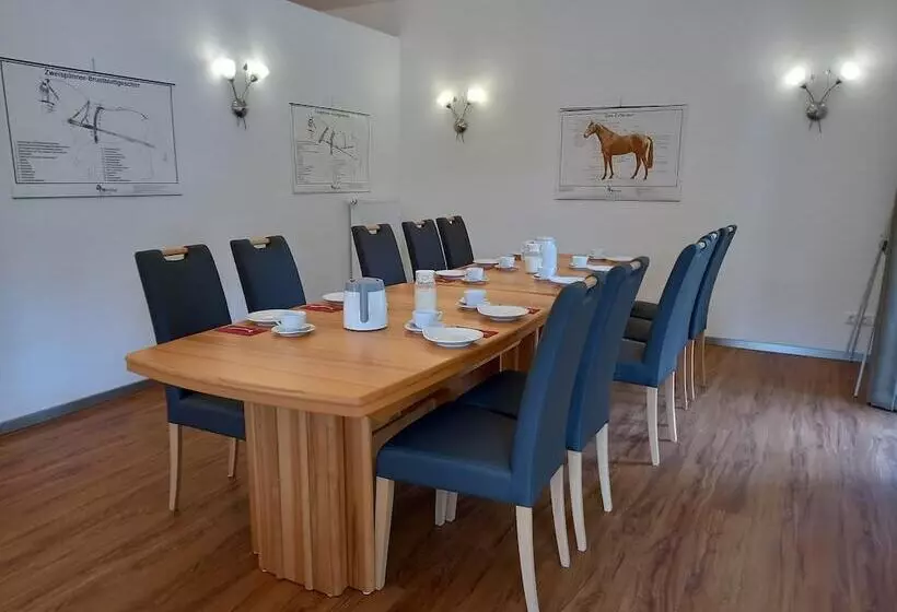 ホテル Traumzeithof