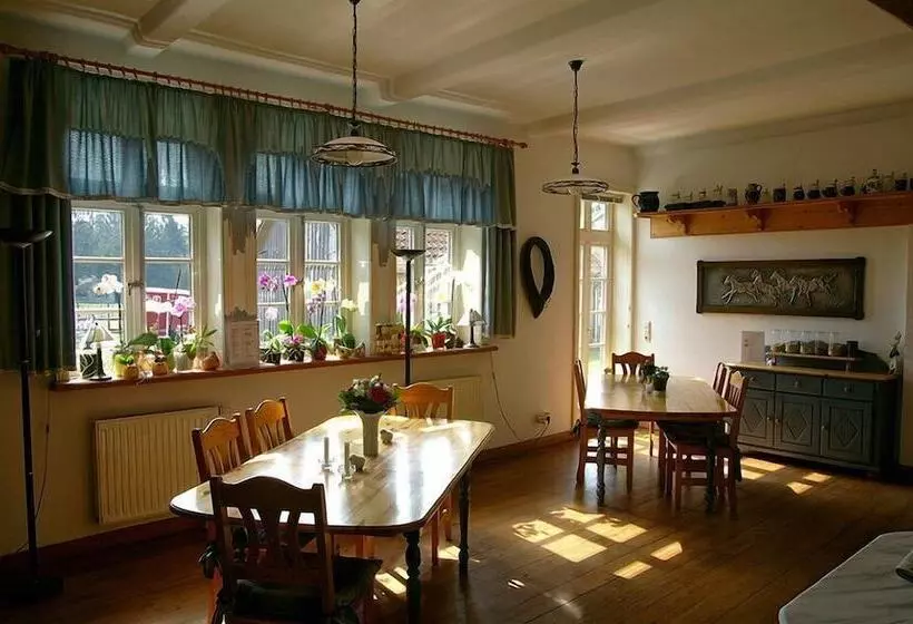 ホテル Traumzeithof