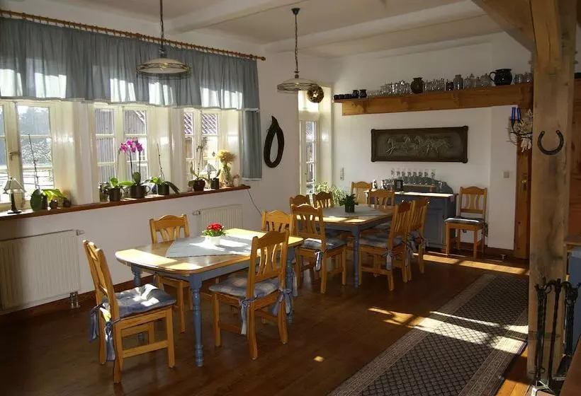 ホテル Traumzeithof