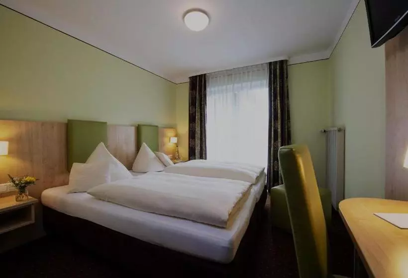 Отель Unterwirt