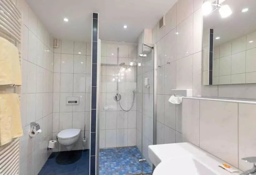 Отель Unterwirt