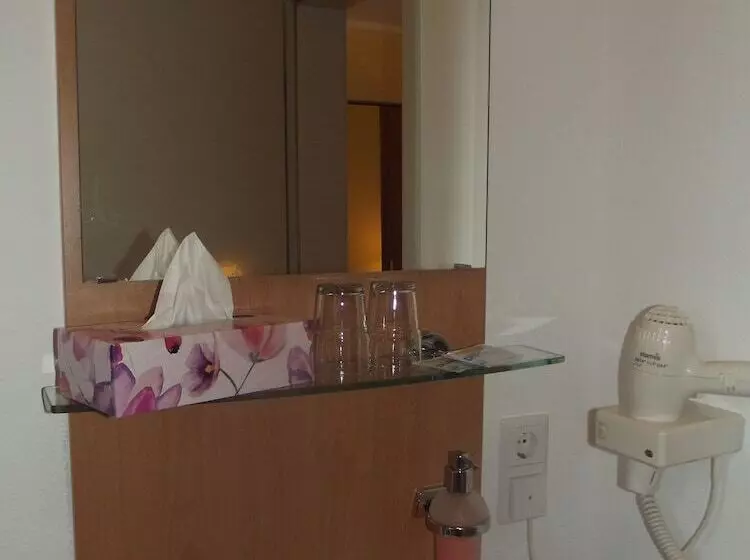 Отель Zum Weissen Lamm