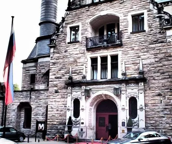 Schloss Hotel Wolfsbrunnen