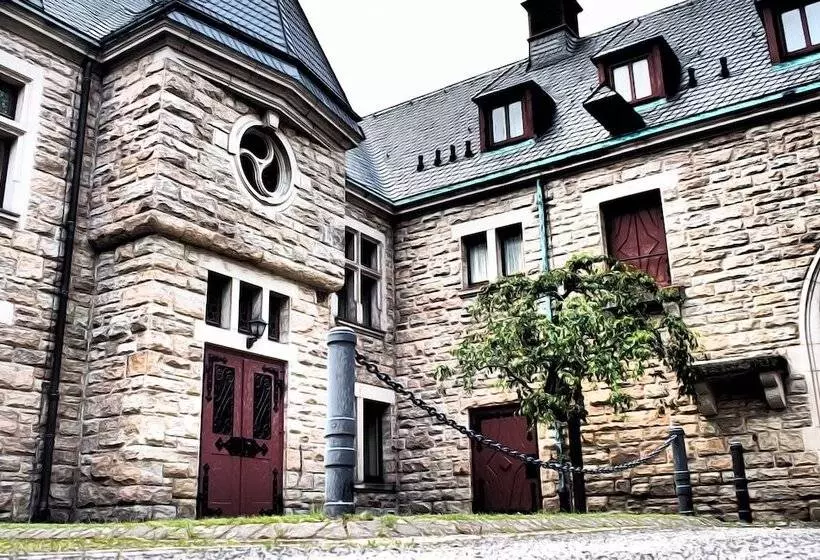 Schloss Hotel Wolfsbrunnen