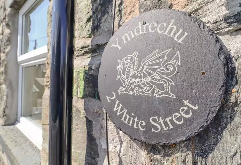 2 White Street