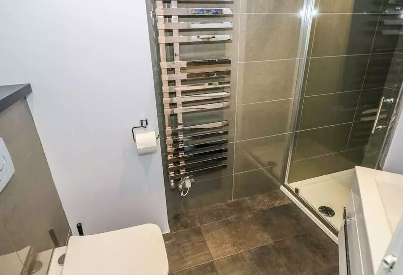 Apartment 3