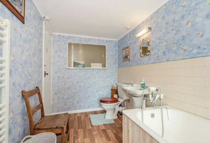 Duck Cottage