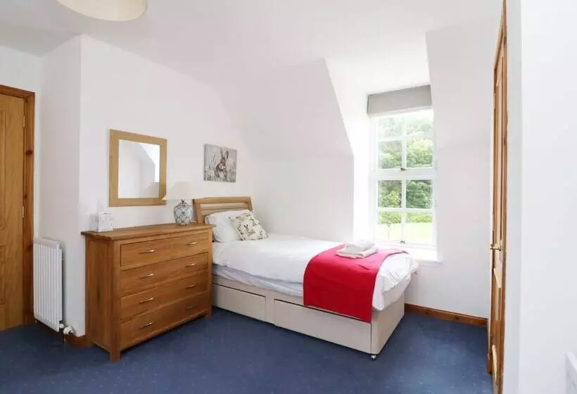 Dunnottar Woods House