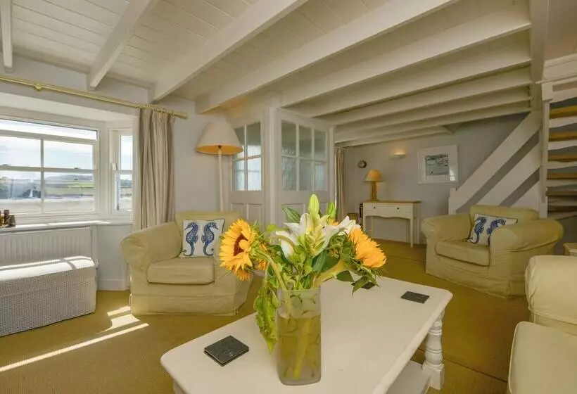 Prydes Cottage