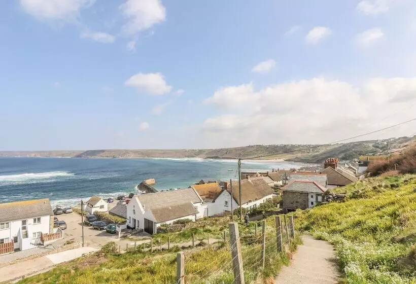 Sennen Heights