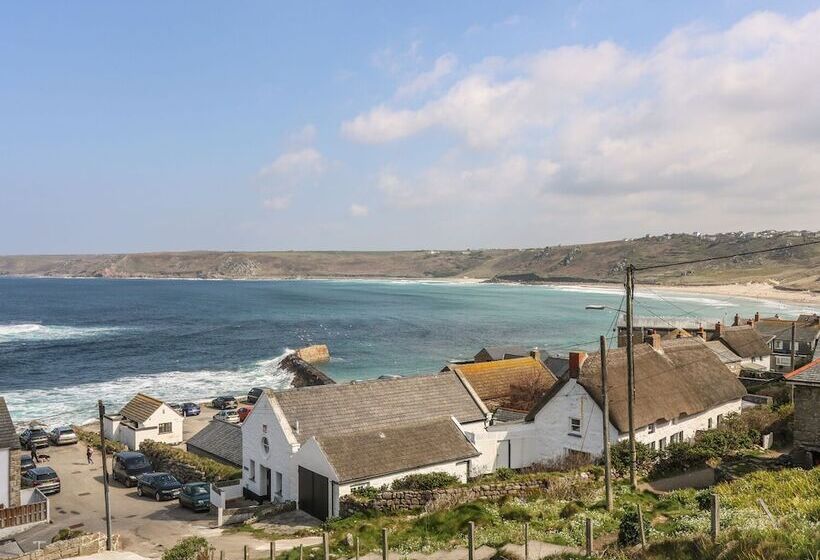 Sennen Heights