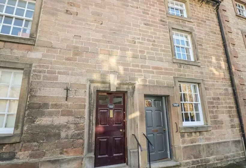 Stanfree House