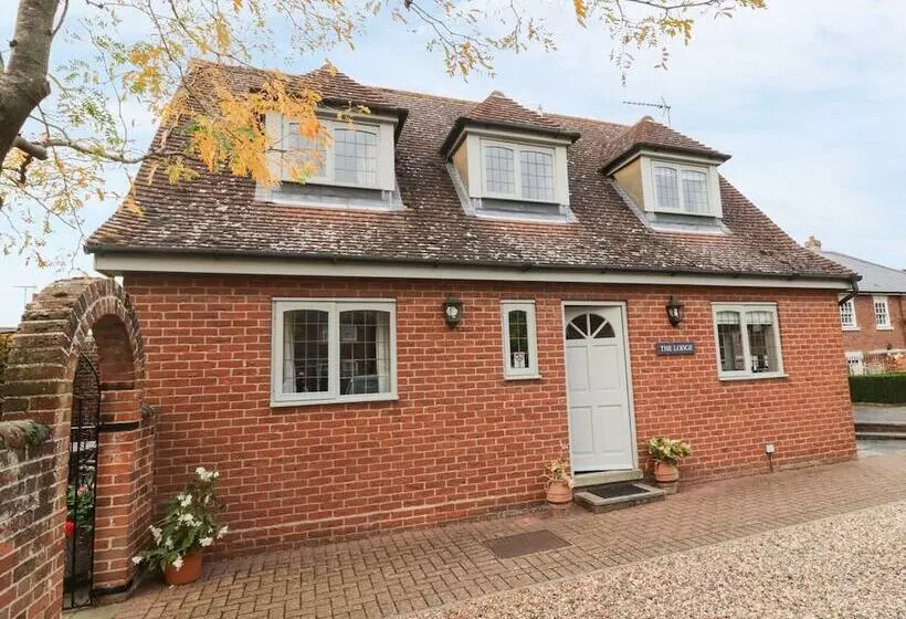 The Lodge Off High Street