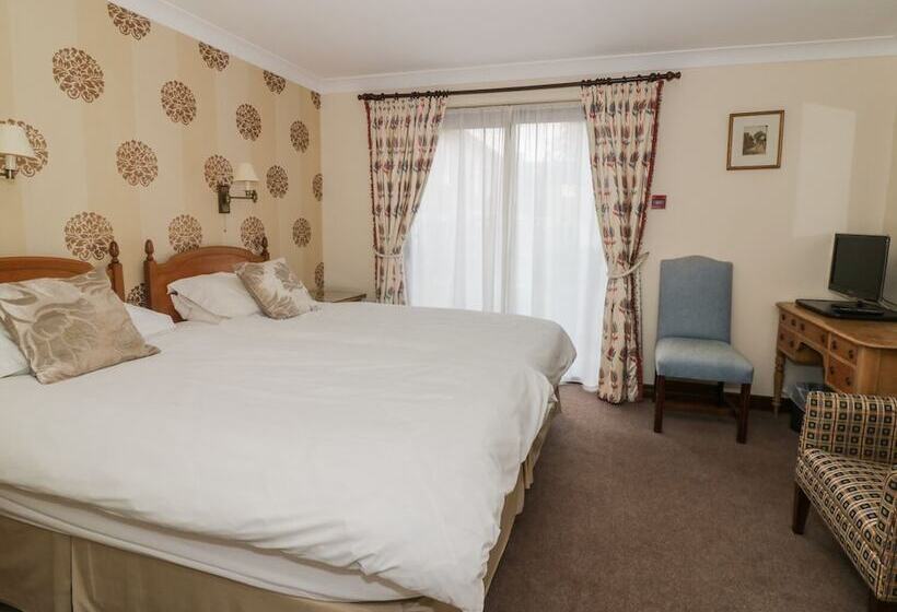 The Lodge Off High Street