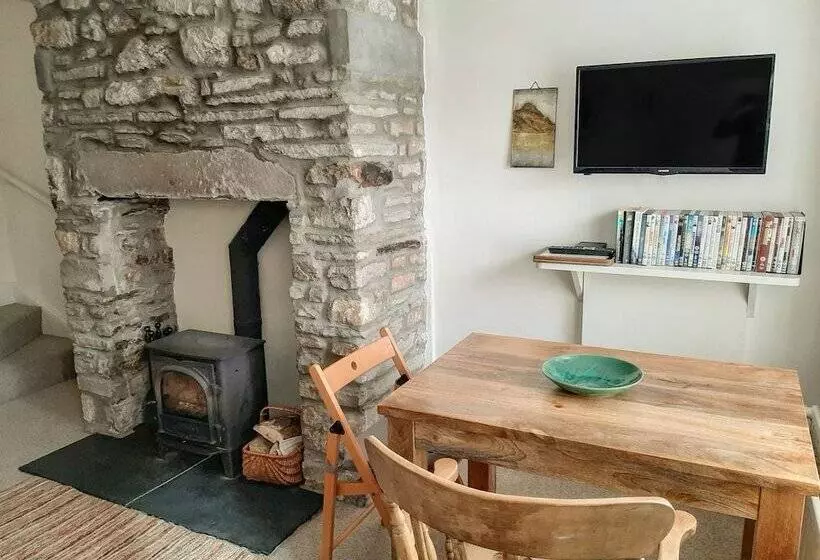 Back Cottage