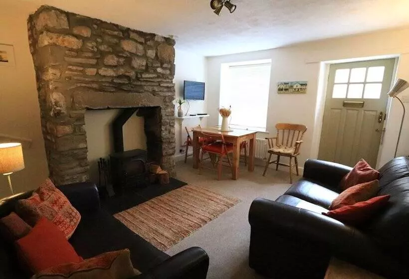 Back Cottage