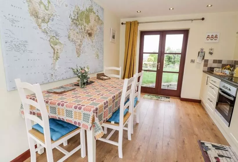 Bryn Coed Cottage