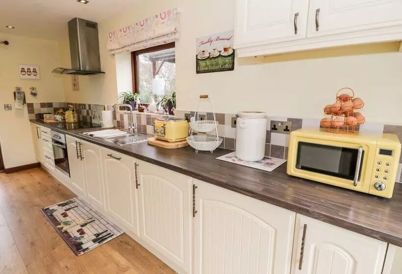 Bryn Coed Cottage