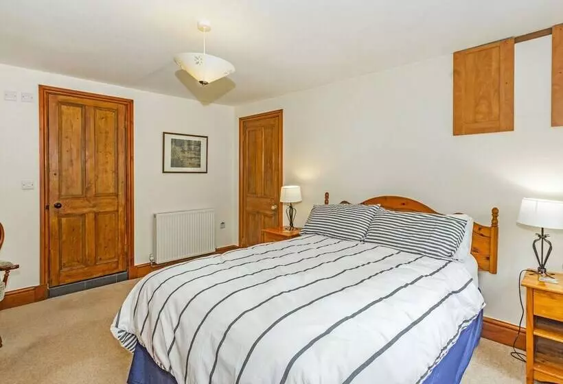 Carn Cottage