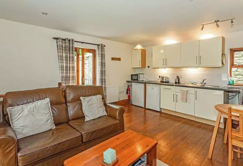 Carn Cottage