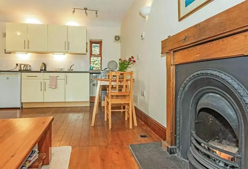 Carn Cottage