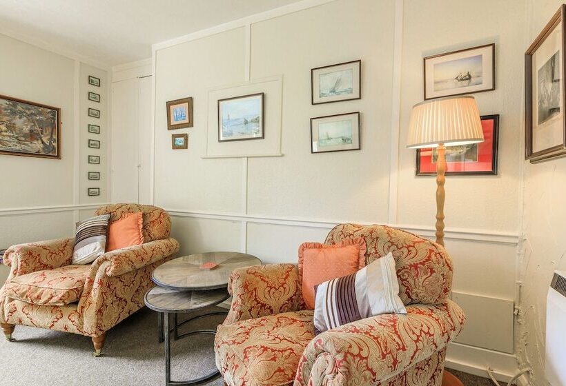 Clooneavin Apartment 8