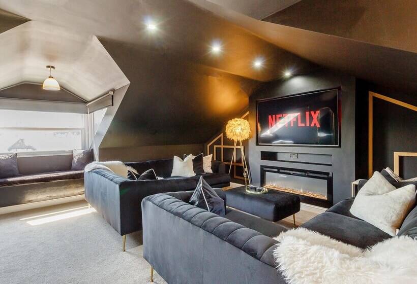 Queen Elizabeth Suite