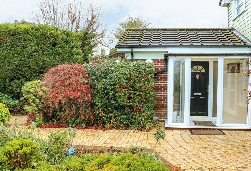 The Annex At 60 Rectory Lane