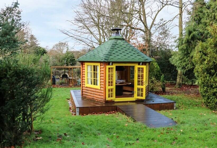 The Annex At 60 Rectory Lane