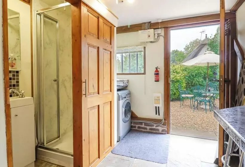 The Studio, Horseshoe Cottage