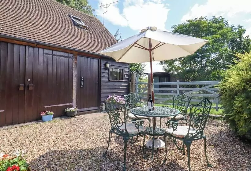 The Studio, Horseshoe Cottage