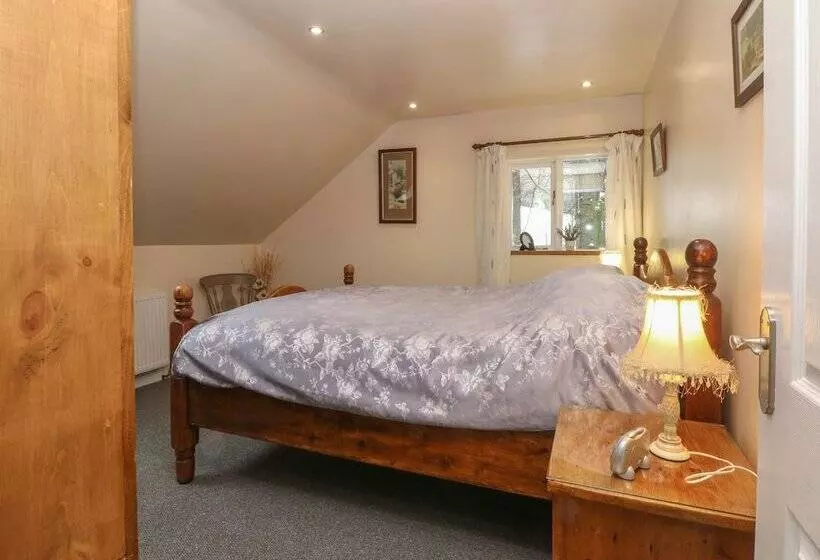 Willow Cottage